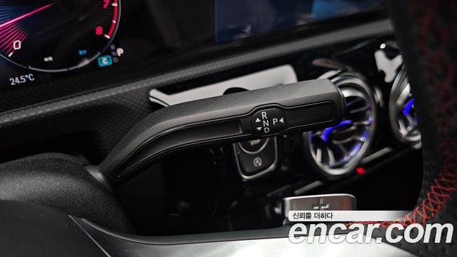 Mercedes-Benz CLA-Class CLA250 4MATIC