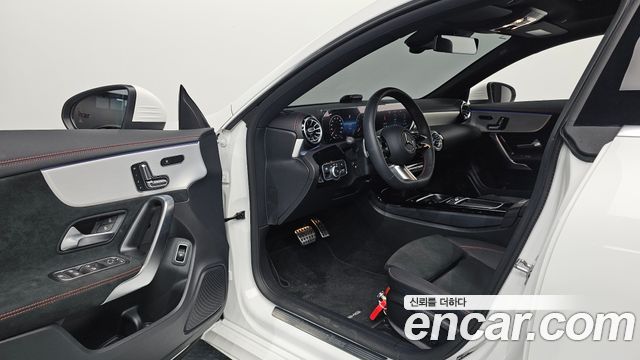 Mercedes-Benz CLA-Class CLA250 4MATIC