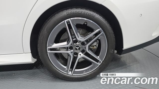 Mercedes-Benz CLA-Class CLA250 4MATIC