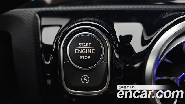 Mercedes-Benz CLA-Class CLA250 4MATIC
