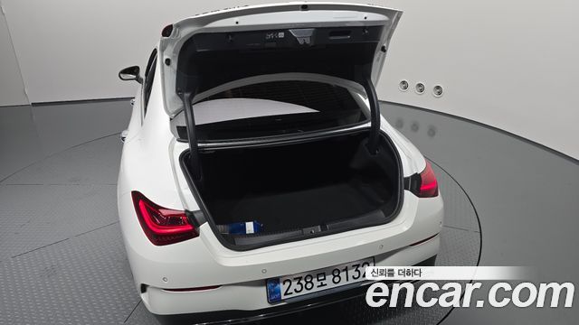 Mercedes-Benz CLA-Class CLA250 4MATIC