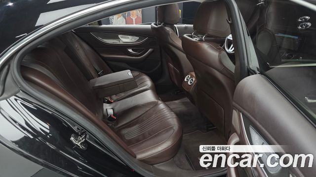 Mercedes-Benz CLS-Class CLS300d AMG Line