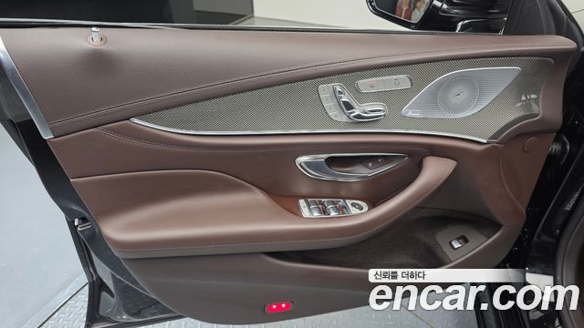 Mercedes-Benz CLS-Class CLS300d AMG Line