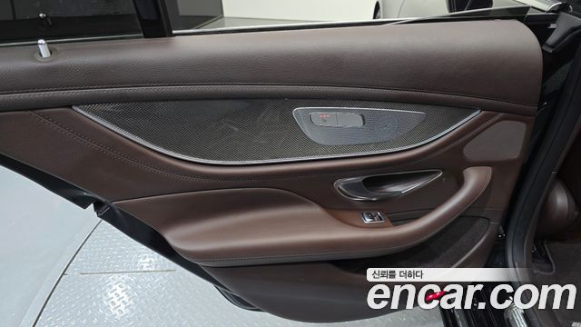 Mercedes-Benz CLS-Class CLS300d AMG Line