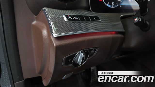 Mercedes-Benz CLS-Class CLS300d AMG Line