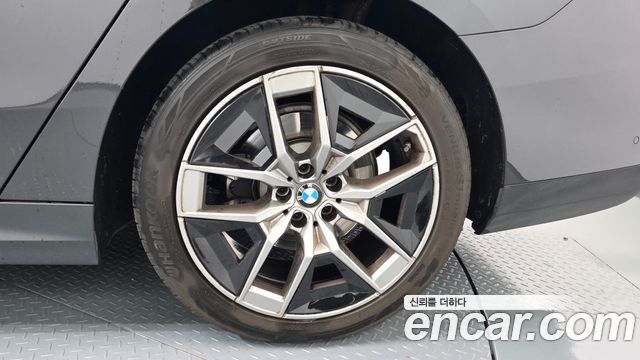 BMW 5-Series 520i