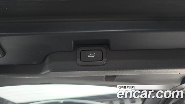 Land Rover Discovery 3.0 SD6 SE