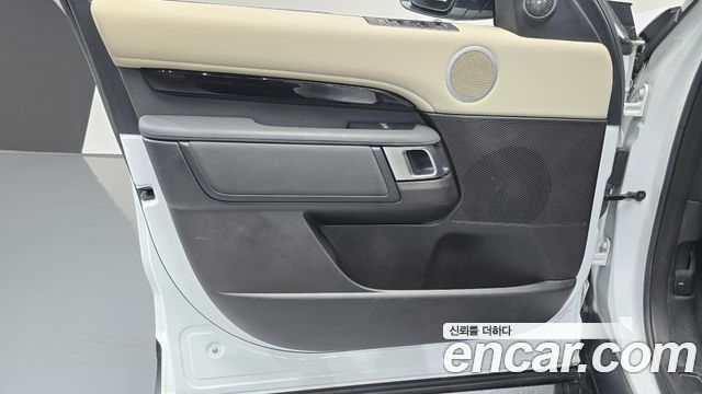 Land Rover Discovery 3.0 SD6 SE