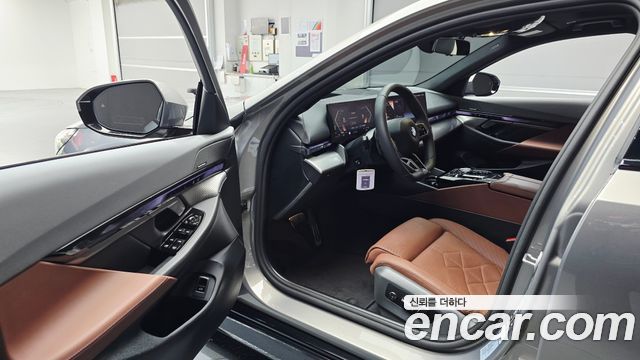 BMW 5-Series 530i xDrive M Sport