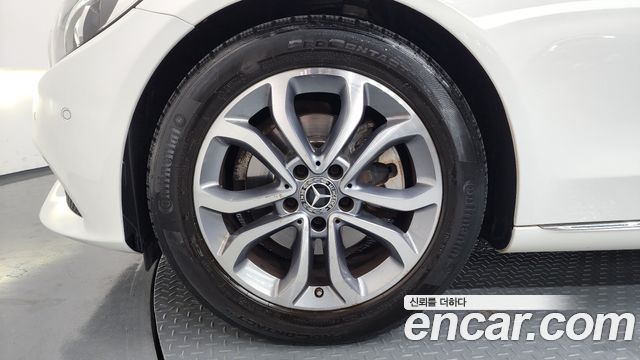 Mercedes-Benz C-Class C200 Avantgarde