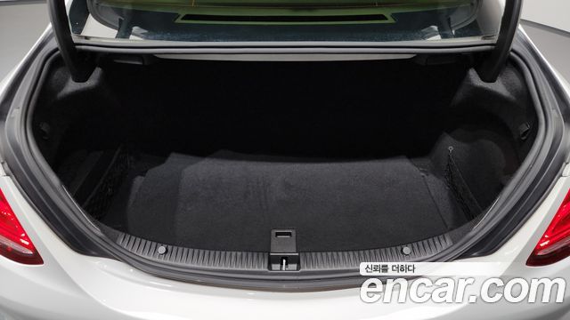 Mercedes-Benz C-Class C200 Avantgarde