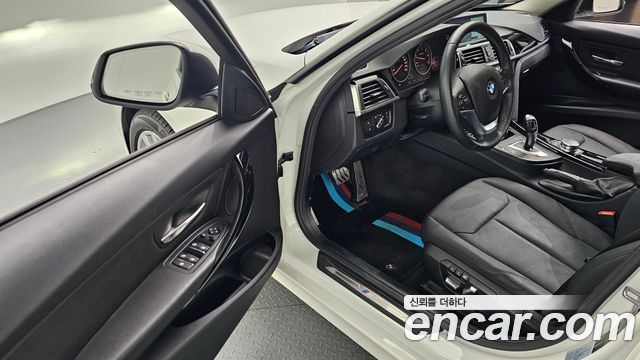 BMW 3-Series 320d