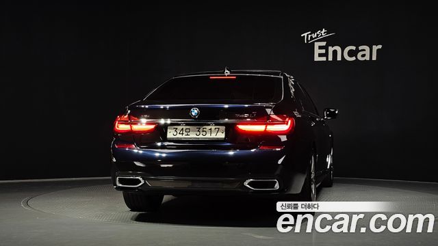 BMW 7-Series 740Li xDrive M Sport Package