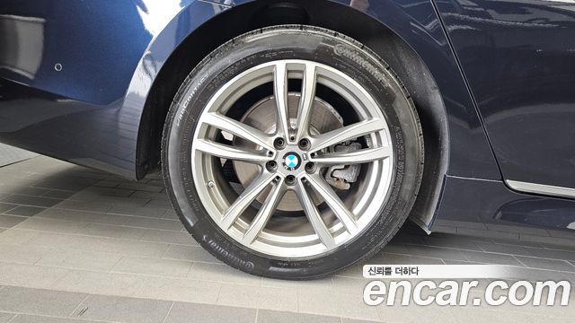 BMW 7-Series 740Li xDrive M Sport Package