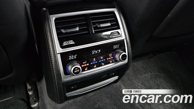 BMW 7-Series 740Li xDrive M Sport Package