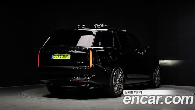 Land Rover Range Rover P530 Autobiography Long Wheel Base