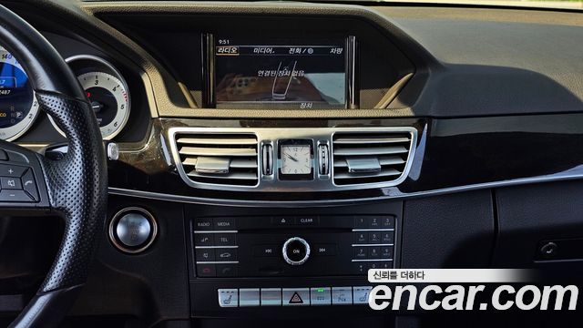Mercedes-Benz E-Class E220 Bluetec Avantgarde