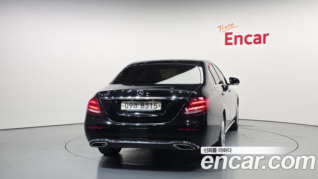 Mercedes-Benz E-Class E200 Avantgarde
