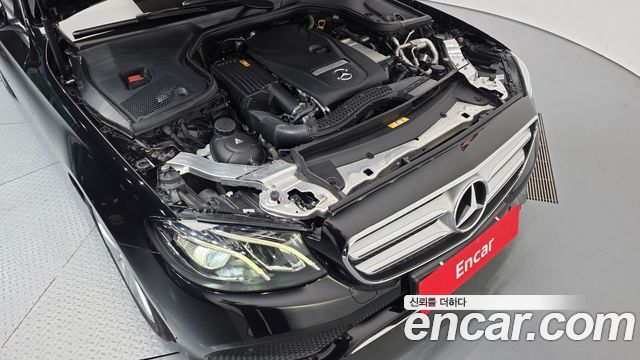 Mercedes-Benz E-Class E200 Avantgarde