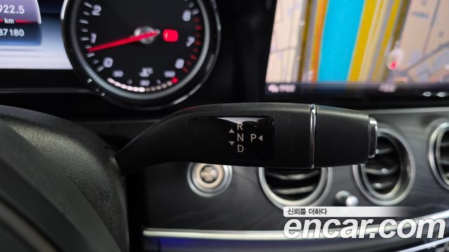 Mercedes-Benz E-Class E200 Avantgarde