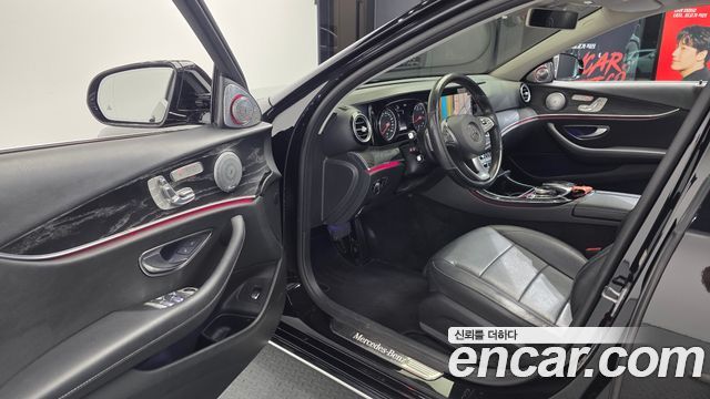 Mercedes-Benz E-Class E200 Avantgarde