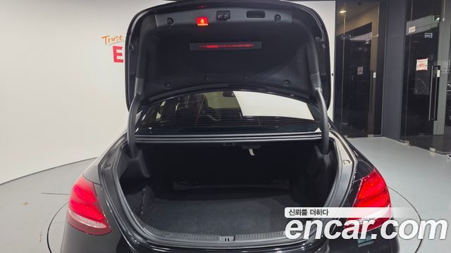 Mercedes-Benz E-Class E200 Avantgarde