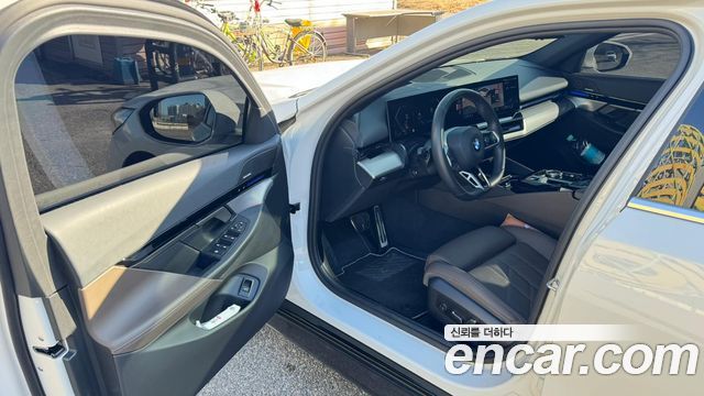 BMW 5-Series 523d xDrive M Sport