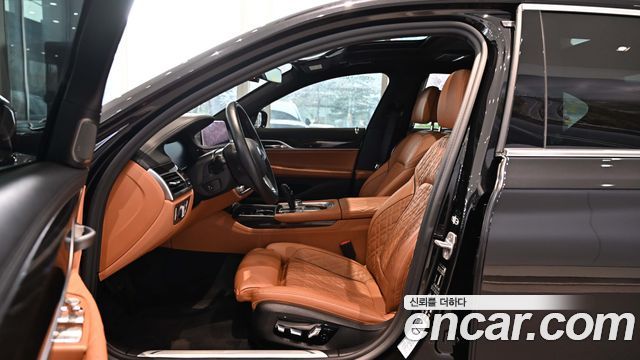 BMW 7-Series 740Li xDrive Design Pure Excellence