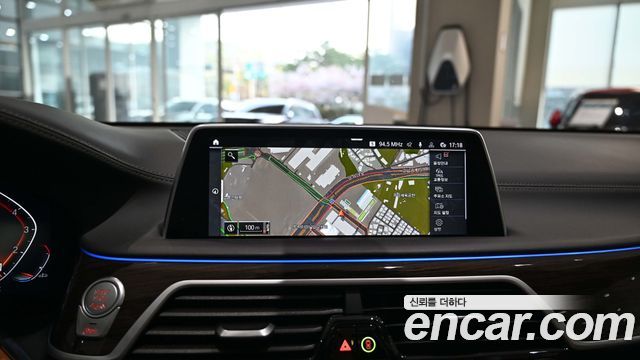 BMW 7-Series 740Li xDrive Design Pure Excellence