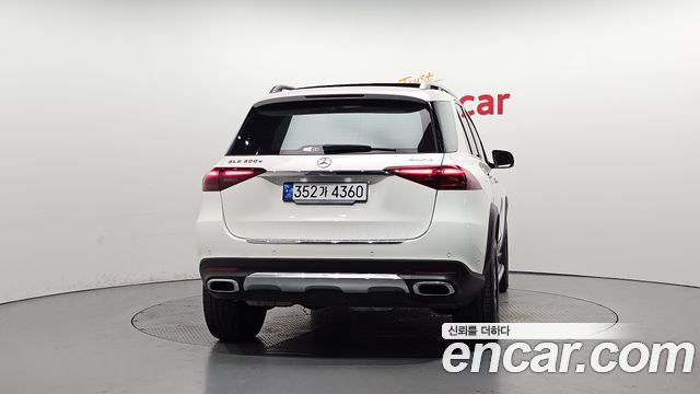 Mercedes-Benz GLE-Class GLE300d 4MATIC