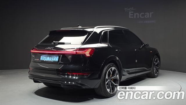 Audi e-tron S