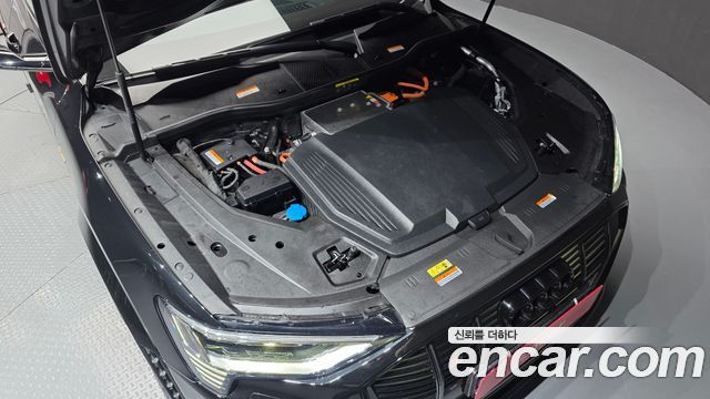 Audi e-tron S