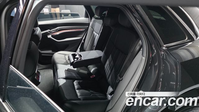 Audi e-tron S
