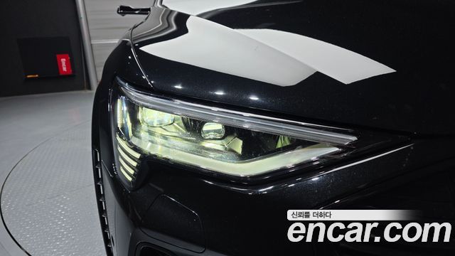 Audi e-tron S