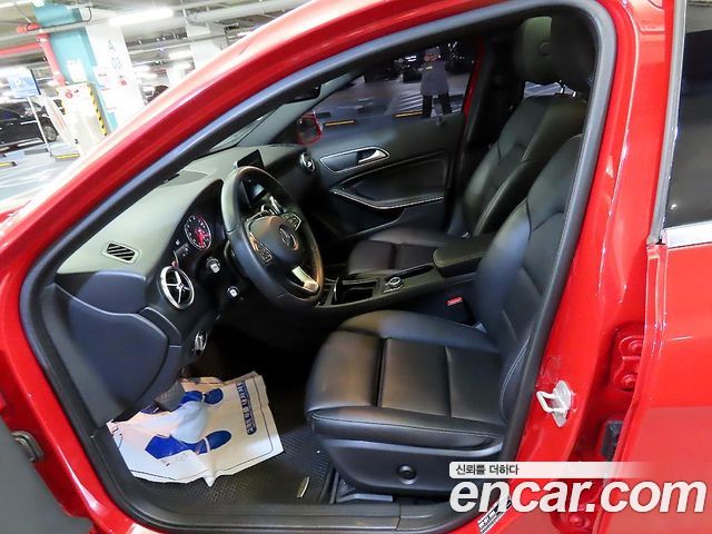 Mercedes-Benz A-Class A200