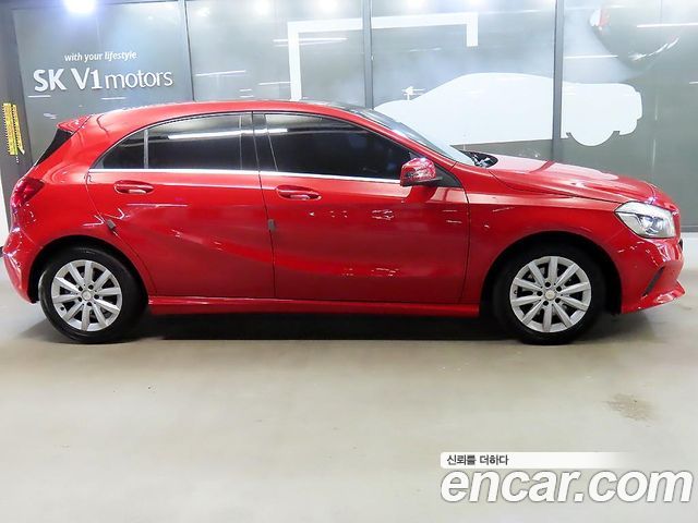 Mercedes-Benz A-Class A200