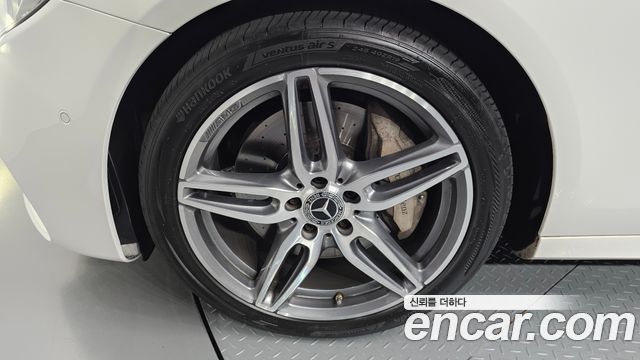 Mercedes-Benz E-Class E300 AMG Line