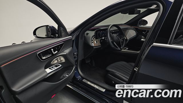 Mercedes-Benz E-Class E300 4MATIC Exclusive