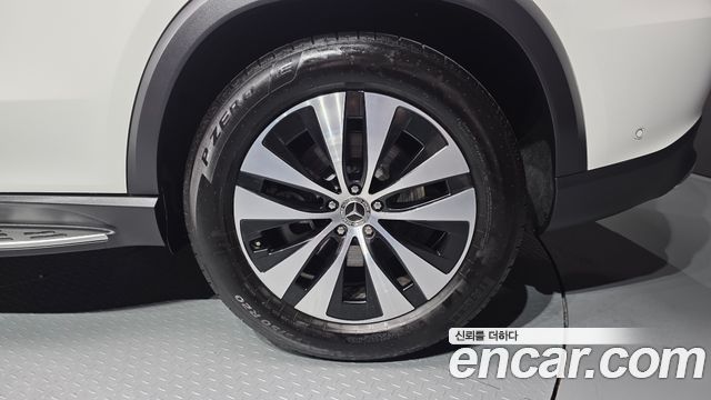 Mercedes-Benz GLE-Class GLE300d 4MATIC