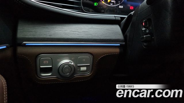Mercedes-Benz GLE-Class GLE300d 4MATIC