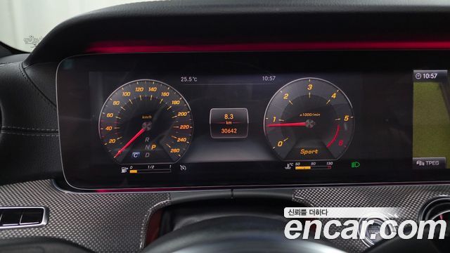 Mercedes-Benz CLS-Class CLS300d AMG Line
