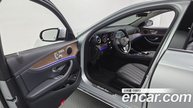 Mercedes-Benz E-Class E220d 4MATIC Exclusive