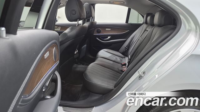 Mercedes-Benz E-Class E220d 4MATIC Exclusive