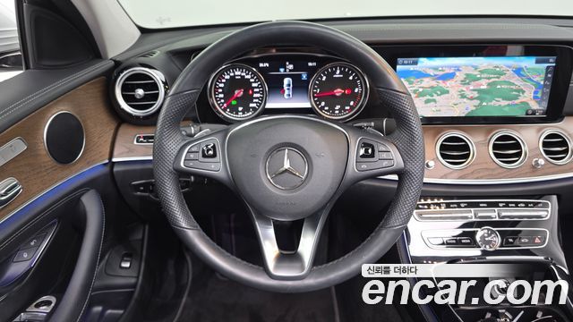 Mercedes-Benz E-Class E220d 4MATIC Exclusive