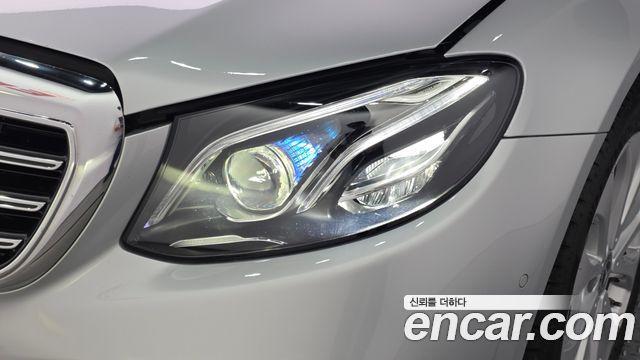 Mercedes-Benz E-Class E220d 4MATIC Exclusive
