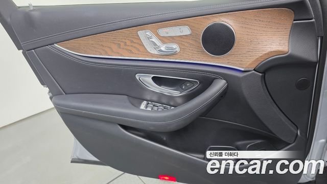 Mercedes-Benz E-Class E220d 4MATIC Exclusive