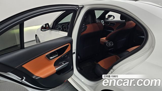 Mercedes-Benz C-Class C300 4MATIC AMG Line