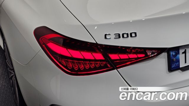 Mercedes-Benz C-Class C300 4MATIC AMG Line