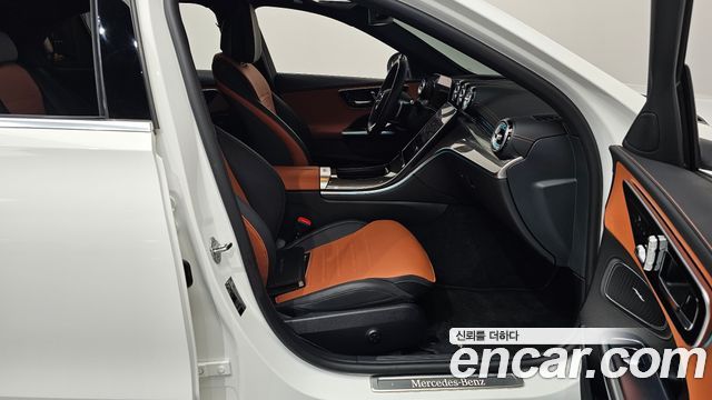 Mercedes-Benz C-Class C300 4MATIC AMG Line