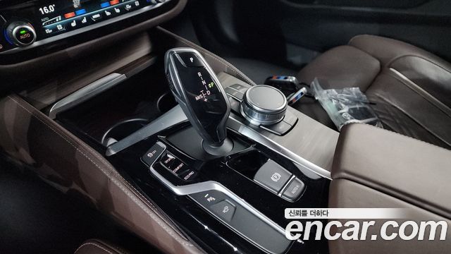 BMW 5-Series 530i xDrive M Sport Package Plus